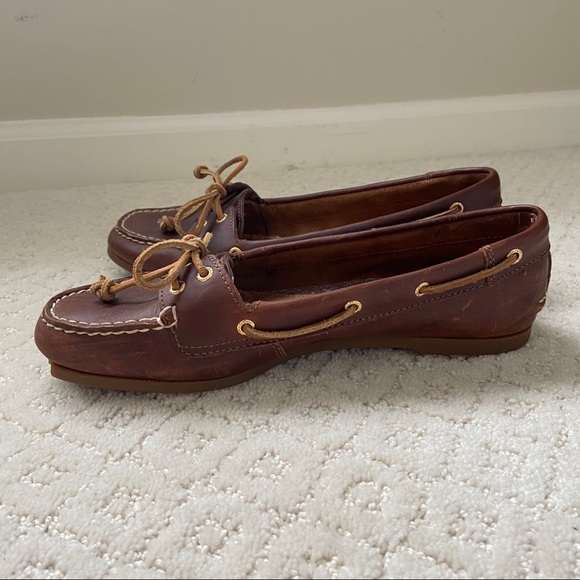 Sperry Boat Shoes - Picture 2 of 5